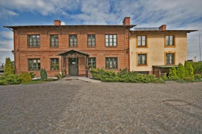 Отель Hotel Restauracja Pod Parowozem  Островец-Свентокшиски